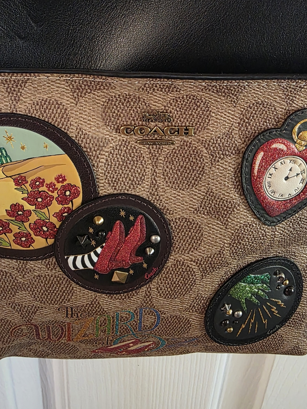 Coach Wizard Of Oz Kitt Messenger Crossbody In Signature Canvas W/Patches NWT - Picture 2 of 6